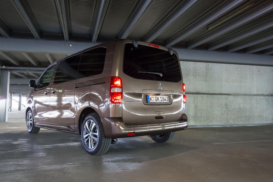  Peugeot Traveller 2016 года  (фото 8 из 39)